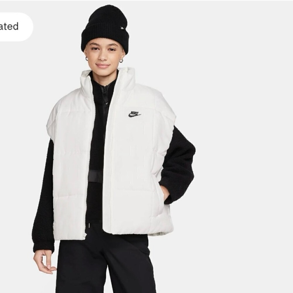 NWT Nike Women’s Sportswear Classic Puffer
Therma-FIT Loose Vest in Sail/Black - Picture 6 of 13